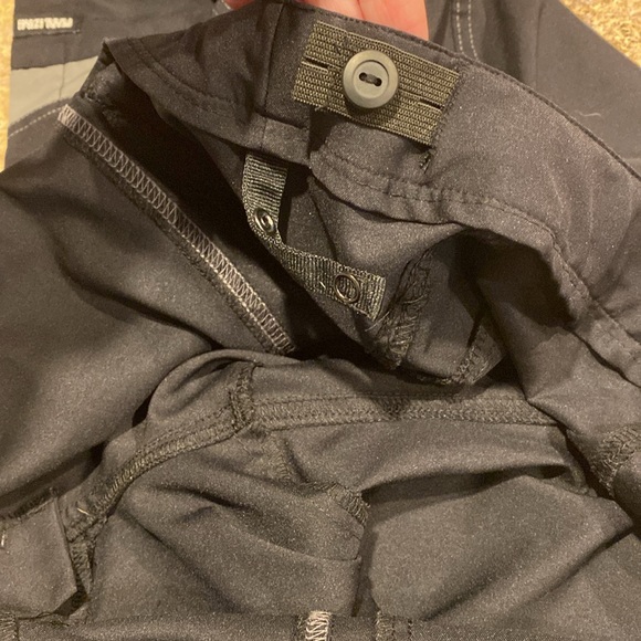 Pearl Izumi Men’s Cycling Shorts Medium Black With Some Stains - Picture 16 of 17